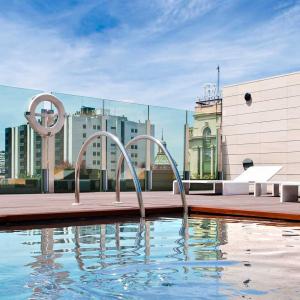 Hotel Alfonso Zaragoza: Piscina