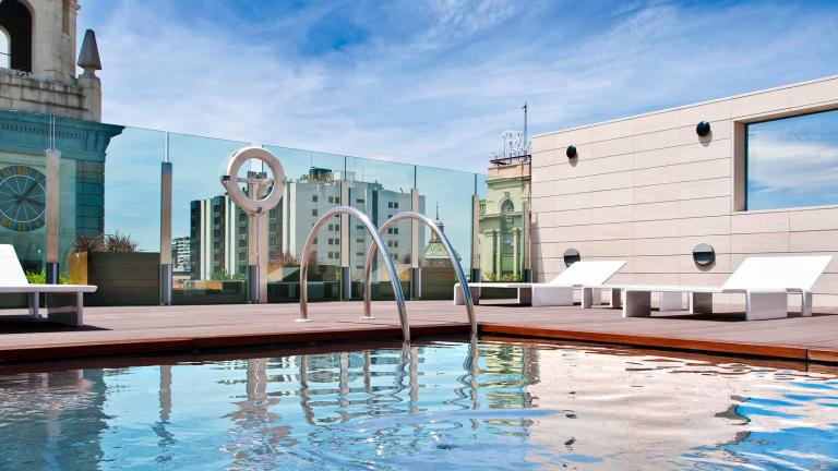 Hotel Alfonso Zaragoza: Piscina