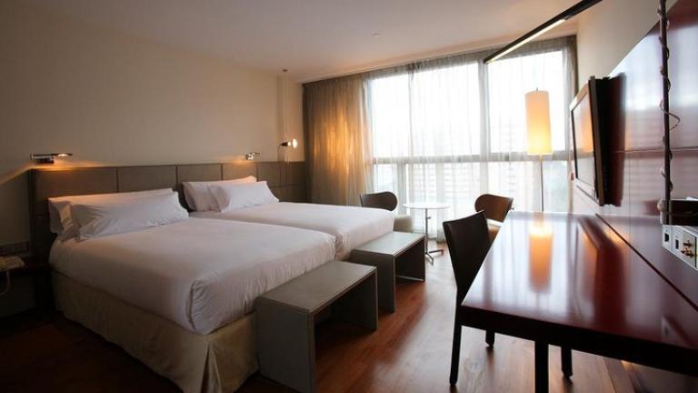 Hotel Reina Petronila Rooms