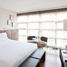 Hotel Reina Petronila Rooms